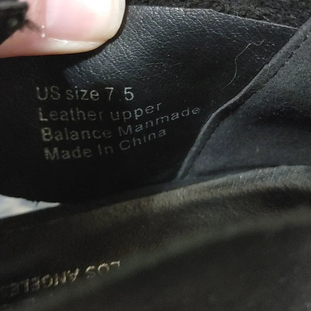 Very Volatile Black Booties - Picture 5 of 6